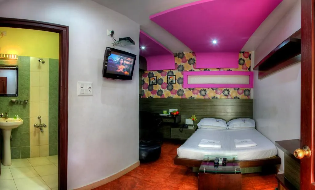 The Cute- A Village Resort And Spa مَسّور الهند